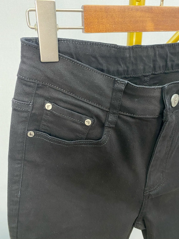 ブランドジーンズ角部分ディテール